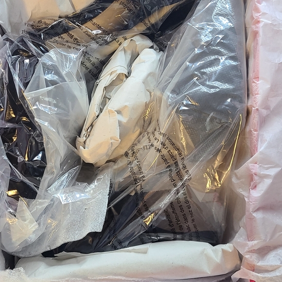 *NEW* Vince Camuto Preestie Point-Toe Suede Pumps - Picture 10 of 13